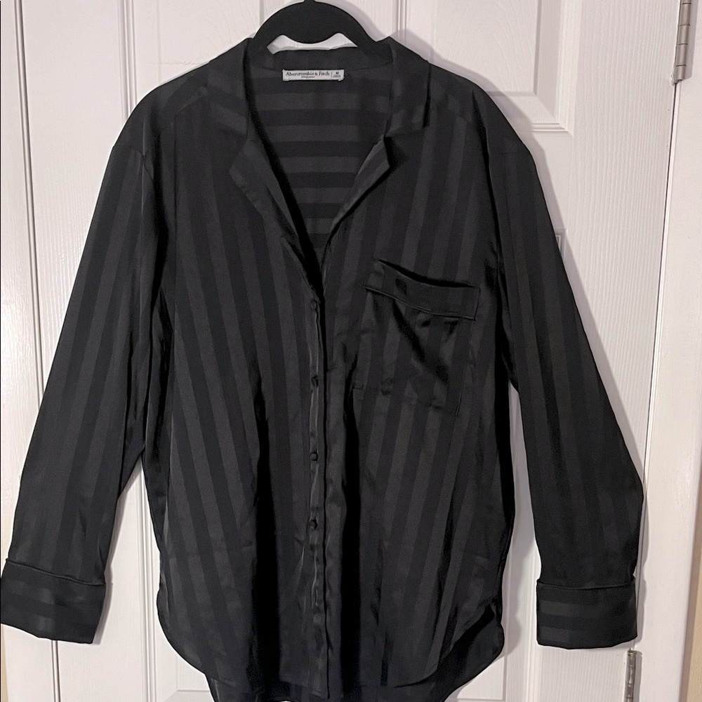 Abercrombie and Fitch Black satin striped button up pajama top long sleeve Med